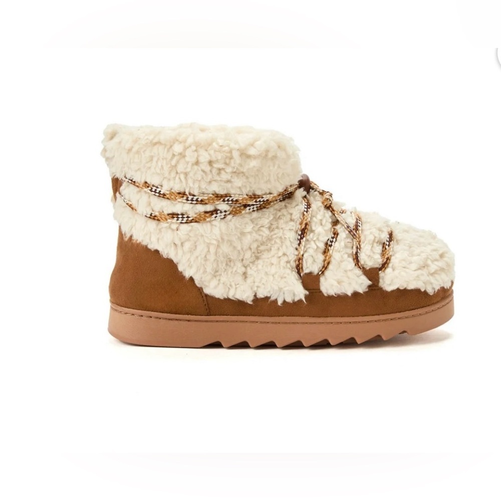 dearfoams Cream Sherpa Lace-Up Booties with Brown Suede Trim - Picture 4 of 12